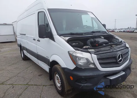 2016 Mercedes-Benz Sprinter 2500 High Roof from USA, damaged, VIN WD3PE8DD0GP247817